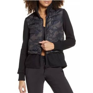 NWT!🥰 Zella Hybrid Black Camo Print Jacket